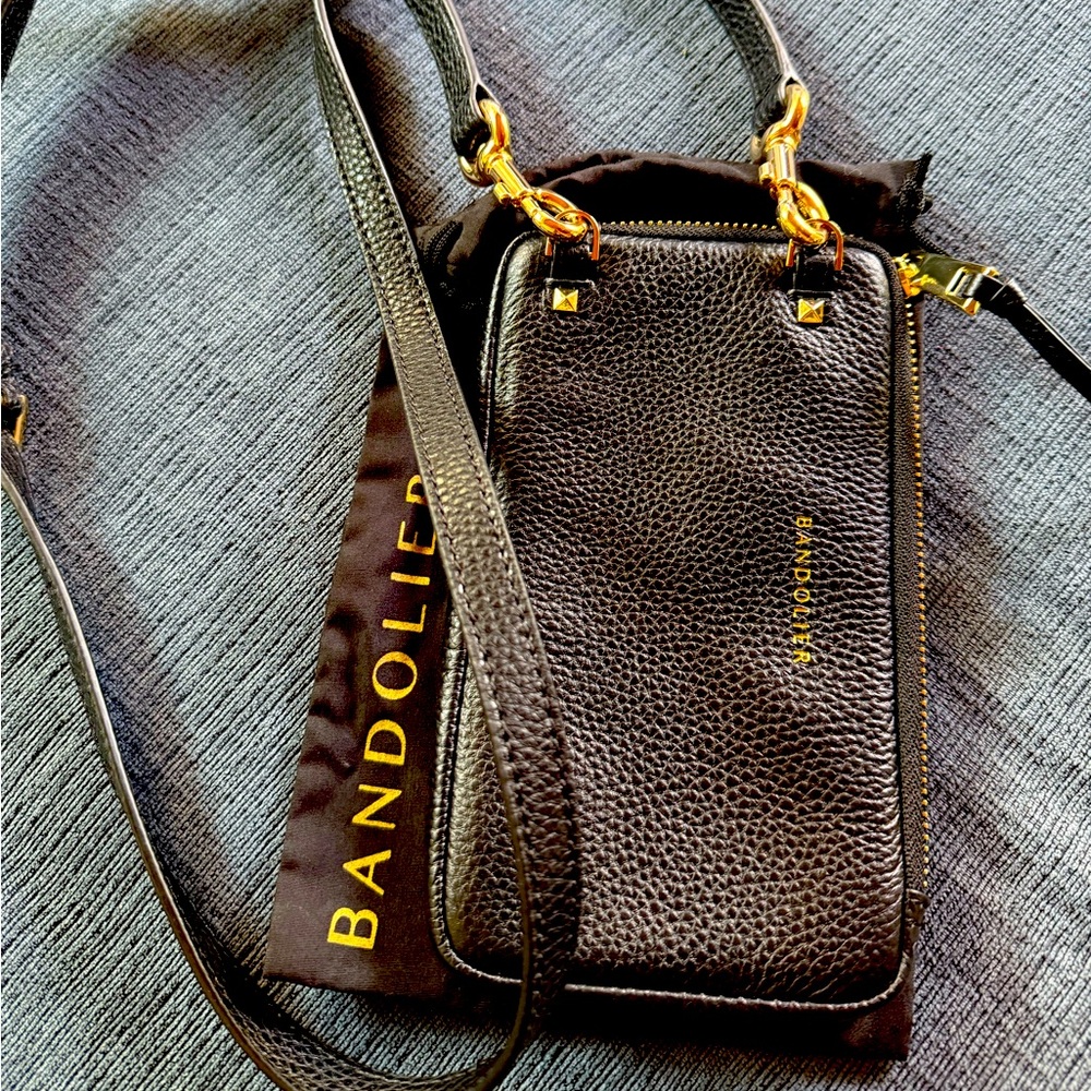 Bandolier extended zip pouch